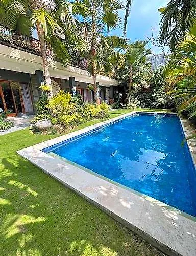 ホテル The Belong Canggu 4*